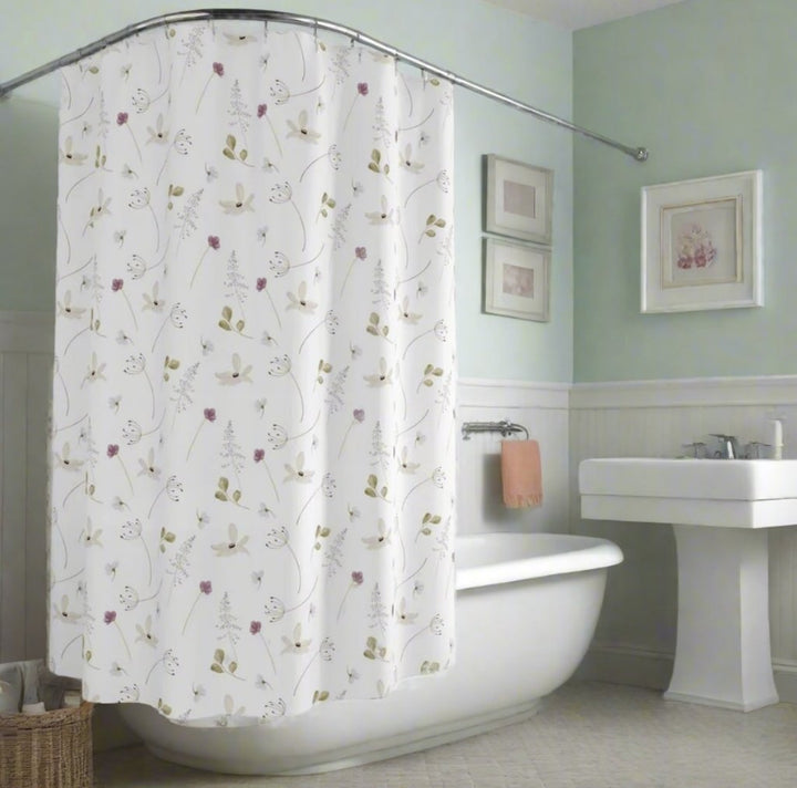 Shower-curtain-with-beautiful-floral-design-in-pretty-bathroom