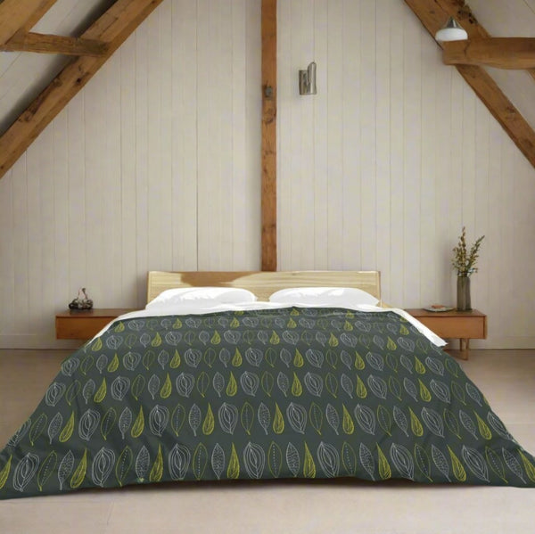 green-leaf-duvet-cover-in-chalet-bedroom