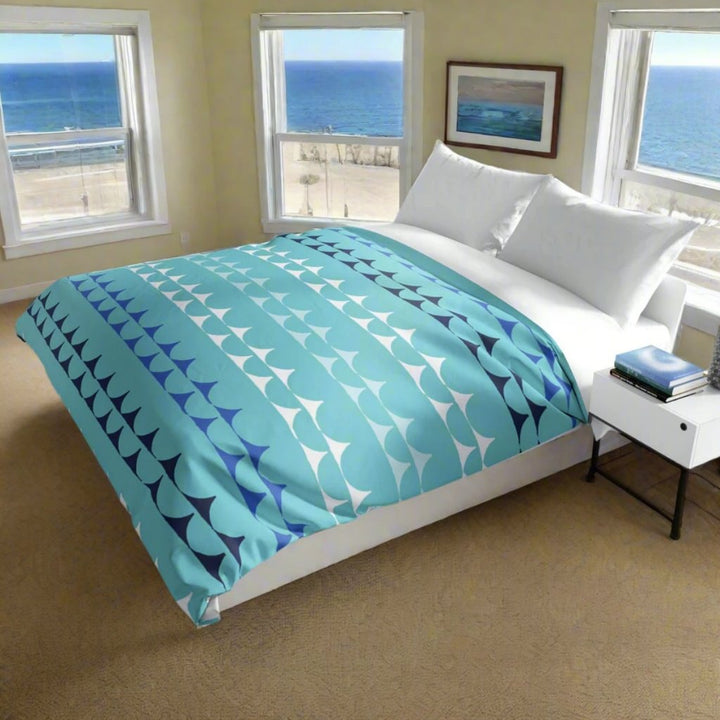 stunning-blue-wave-pattern-duvet-cover-with-ocean-view